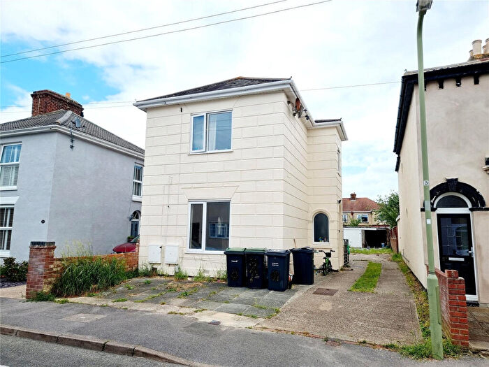 2 Bedroom House To Rent In Alver Road, Gosport, PO12