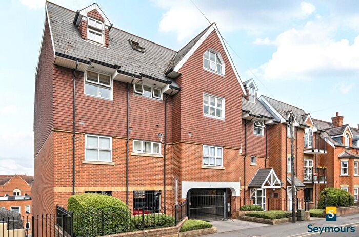 2 Bedroom Penthouse For Sale In Sydenham Road, Guildford, Surrey, GU1