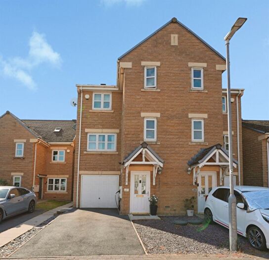 4 Bedroom Semi Detached House For Sale In Belgrave Court, Brighouse, HD6