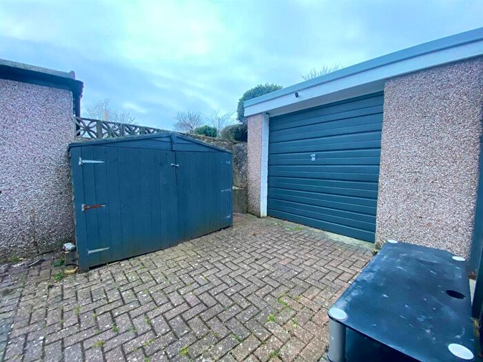 4 Bedroom House To Rent In Russell Drive, Morecambe, LA4