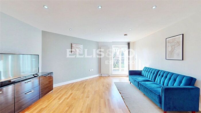 2 Bedroom Flat To Rent In Brook Avenue, Wembley Park, HA9