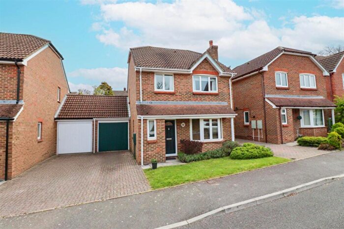 3 Bedroom Detached House For Sale In Jessett Drive, Church Crookham, GU52