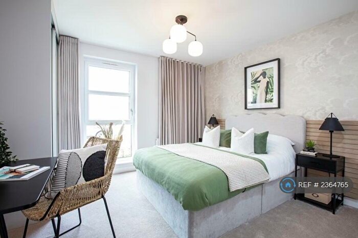 2 Bedroom Flat To Rent In Watt Close, Ebbsfleet Valley, Swanscombe, DA10