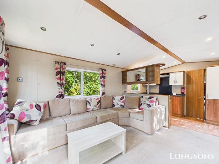 2 Bedroom Park Home For Sale In The Ridge West, St. Leonards-On-Sea, TN37