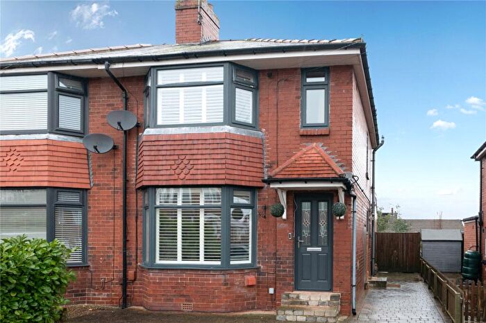 3 Bedroom Semi Detached House For Sale In Hill Top Avenue, Harrogate, HG1