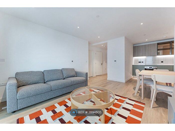 1 Bedroom Flat To Rent In Greenleaf Walk, London, UB1