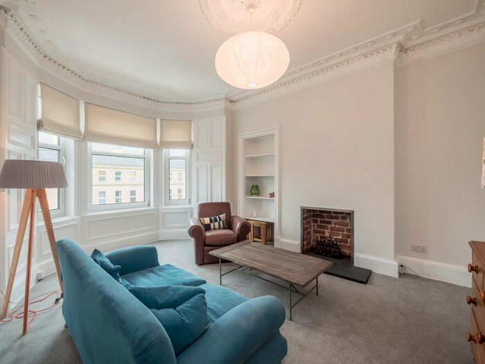 1 Bedroom Flat To Rent In Elm Row, City Centre EH7