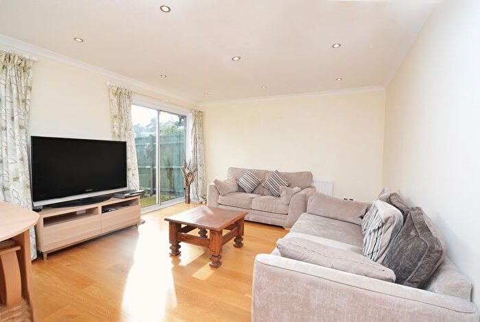 3 Bedroom Terraced House To Rent In Westlands Terrace, Clapham South, SW12