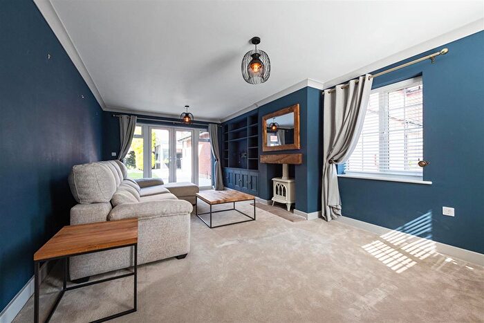 5 Bedroom Detached House For Sale In St. Phillips Grove, Bentley Heath, Solihull, B93
