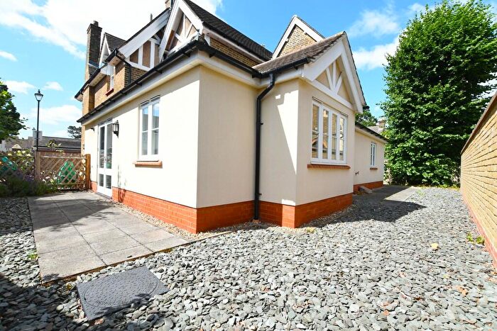 1 Bedroom Flat To Rent In Thomas Barnardo Way, Barkingside, IG6