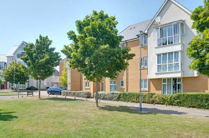1 Bedroom Apartment For Sale In Lambourne Chase, Chelmsford, CM2