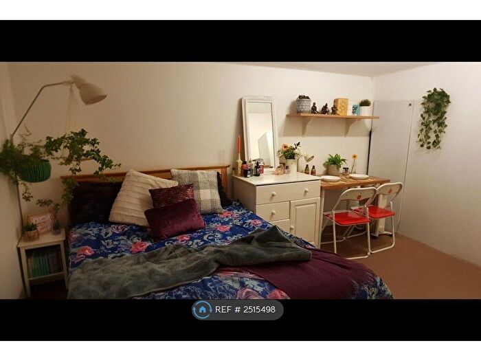 Studio To Rent In Albury Avenue, Isleworth, TW7