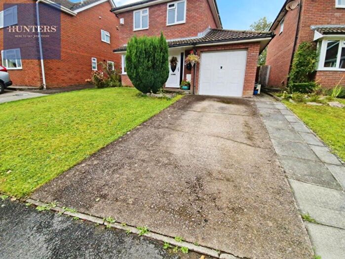 4 Bedroom Detached House For Sale In Clos Penglyn, Pencoed, Bridgend, CF35