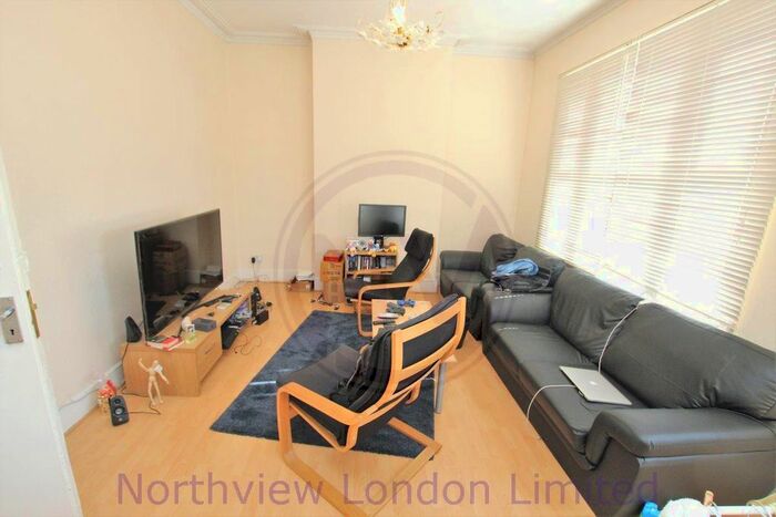 1 Bedroom Flat To Rent In Whittington Road, Bounds Green, N22