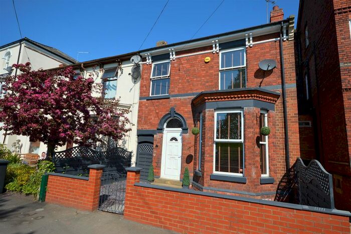 3 Bedroom Semi-Detached House To Rent In South Park, Lincoln, LN5