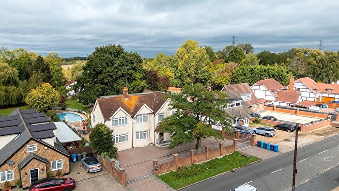 7 Bedroom Detached House For Sale In Coppermill Road, Wraysbury, TW19