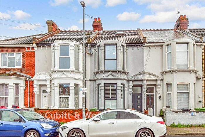 3 Bedroom Terraced House For Sale In Angerstein Road, Portsmouth, Hampshire, PO2