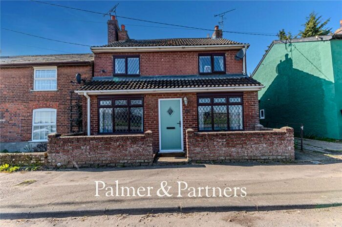 3 Bedroom Detached House For Sale In Stowmarket Road, Great Blakenham, Ipswich, Suffolk, IP6