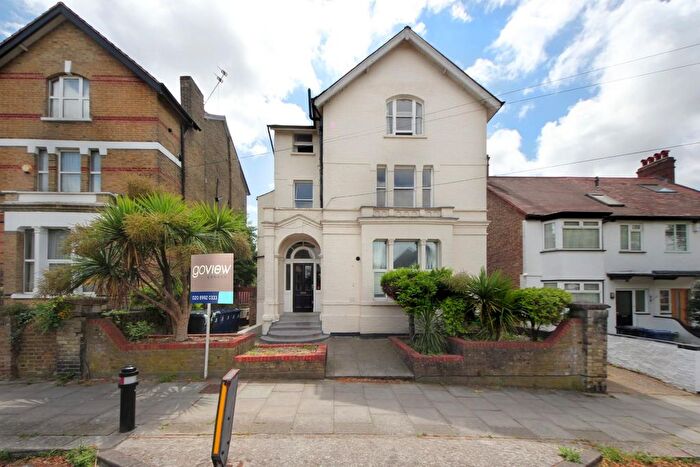 2 Bedroom Flat To Rent In Acacia Road, W3