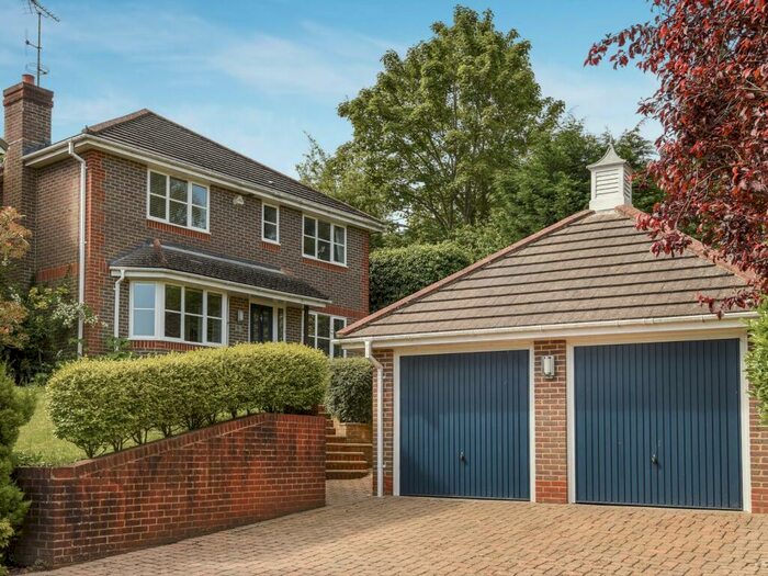 4 Bedroom Detached House To Rent In Ammanford, Caversham, Reading, RG4