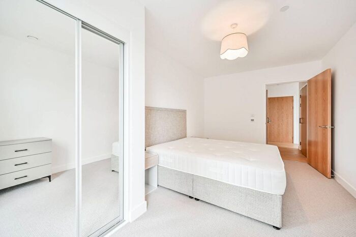 2 Bedroom Flat To Rent In Approach House, Tottenham, London, N17