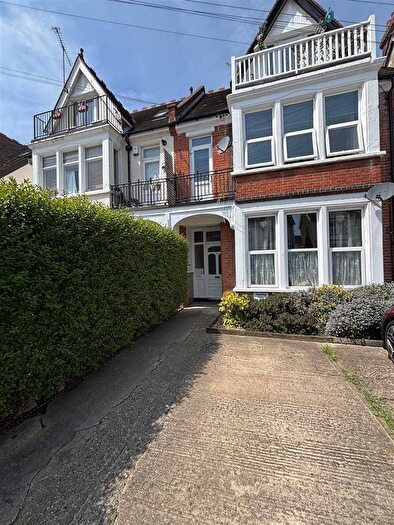 1 Bedroom Detached House To Rent In Meteor Road, Westcliff-On-Sea, Essex, SS0