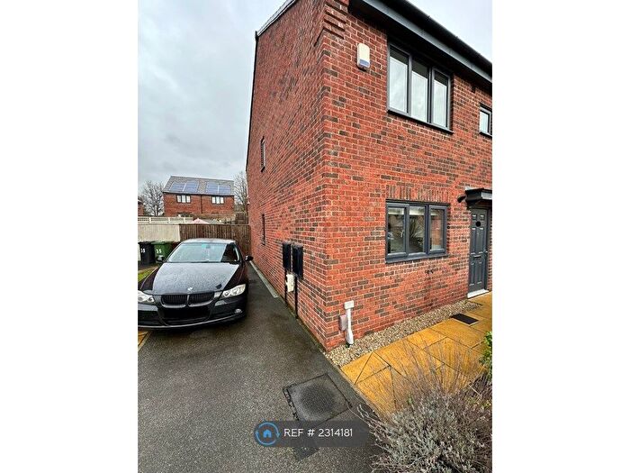 3 Bedroom Semi-Detached House To Rent In Magnolia Road, Leeds, LS14