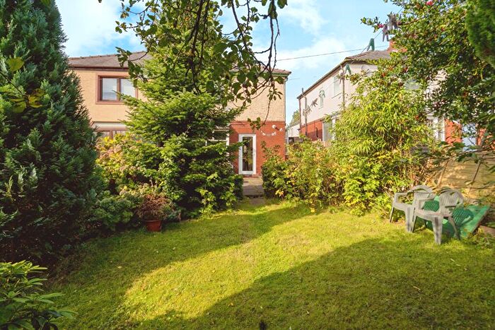 3 Bedroom Semi-Detached House For Sale In Willowbank Avenue, Bolton, Lancashire, BL2