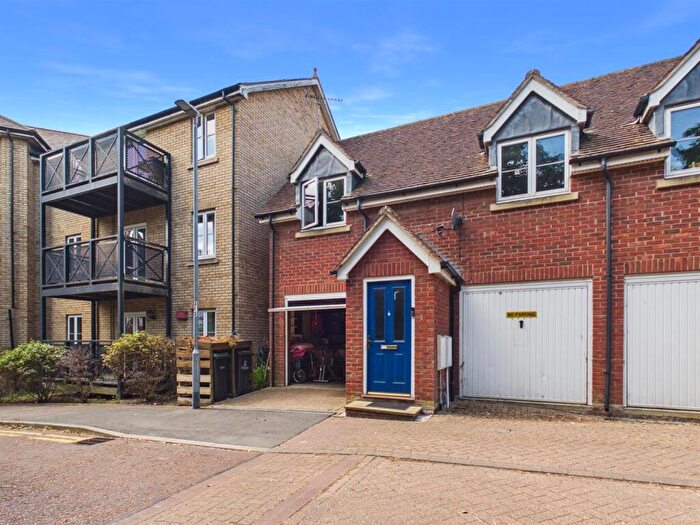 2 Bedroom Flat For Sale In Bradford Drive, Colchester, CO4