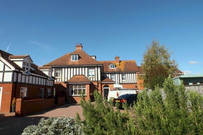 1 Bedroom Flat To Rent In Cranford Avenue, Exmouth, EX8