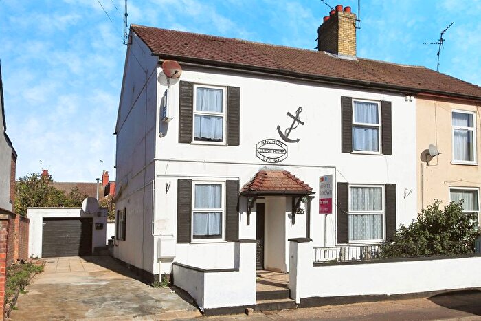 7 Bedroom Semi-Detached House For Sale In Percival Street, Peterborough, PE3