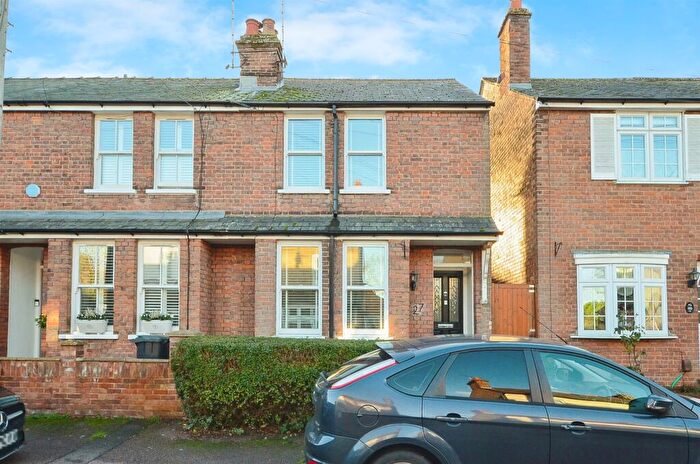 2 Bedroom End Of Terrace House For Sale In Kingcroft Road, Harpenden, AL5