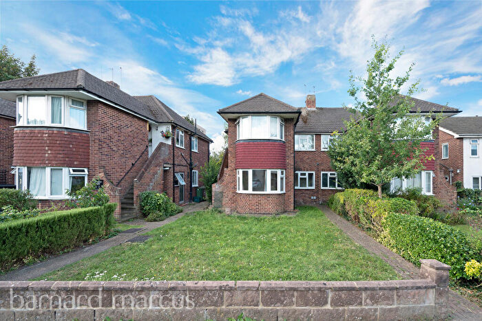 3 Bedroom Maisonette To Rent In Trafalgar Avenue, Worcester Park, KT4