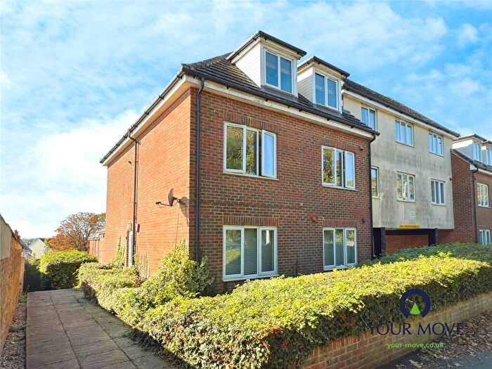 2 Bedroom Flat For Sale In Cecilia Road, Ramsgate, Kent, CT11