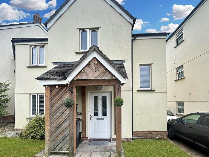 3 Bedroom Property For Sale In Lonsee Gardens, Kingskerswell, TQ12