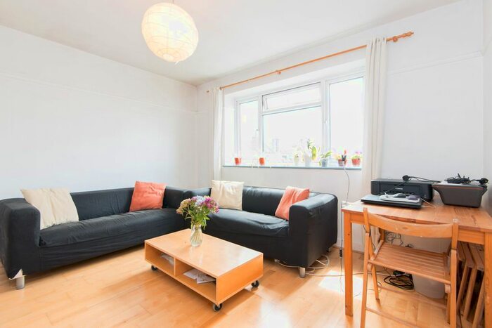 3 Bedroom Flat To Rent In Upper Tooting Road, London, SW17