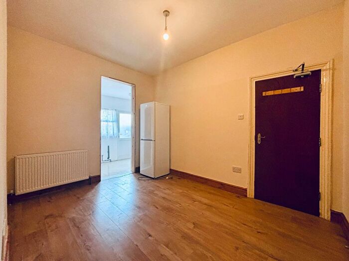4 Bedroom Terraced House To Rent In Clements Road, London, E6