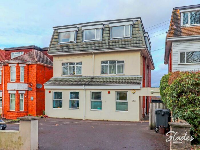2 Bedroom Apartment To Rent In Southbourne Road, Southbourne, Bournemouth, BH6