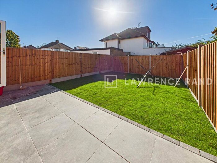 5 Bedroom Semi-Detached House To Rent In Twyford Road, Harrow, HA2