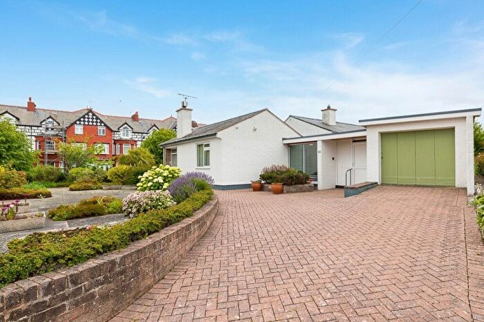 2 Bedroom Bungalow For Sale In Whitehall Road, Rhos On Sea, Conwy, LL28