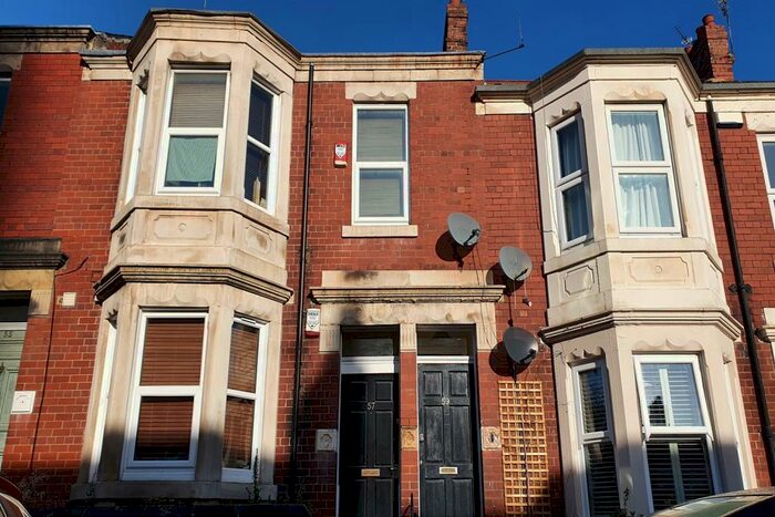 4 Bedroom Maisonette To Rent In Grosvenor Gardens, Newcastle Upon Tyne, NE2