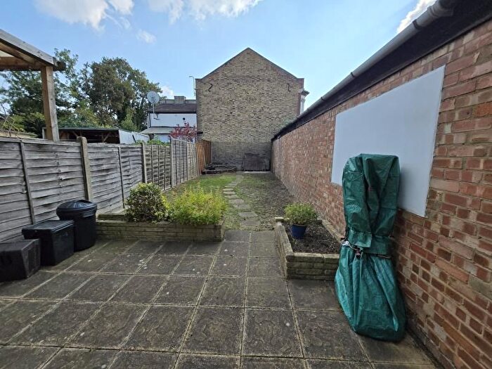 2 Bedroom Property To Rent In Grosvenor Road, Edmonton, N9