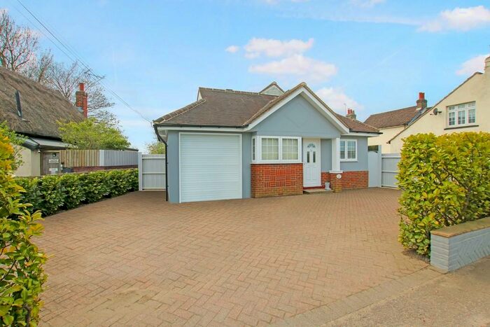 3 Bedroom Chalet For Sale In The Street, Sheering, CM22