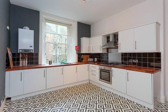 1 Bedroom Flat To Rent In Montgomery Street, Hillside, Edinburgh, EH7