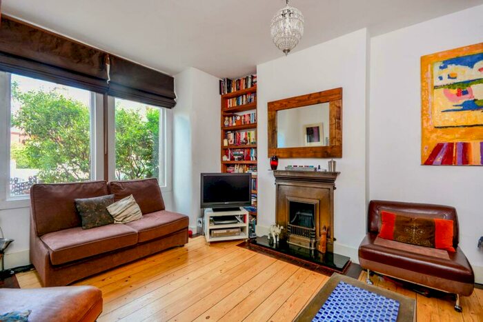 4 Bedroom House To Rent In Eastcombe Avenue, Charlton, London, SE7