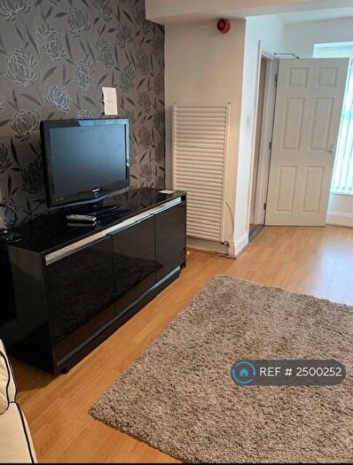 4 Bedroom Terraced House To Rent In Thornhill Road, Longwood, Huddersfield, HD3