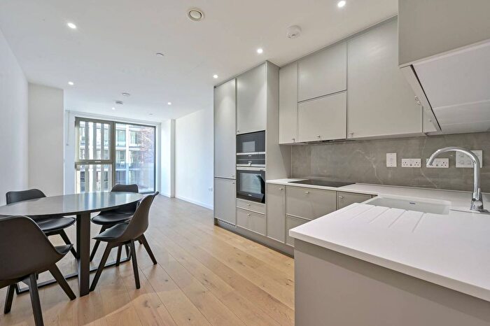 1 Bedroom Flat To Rent In Upper Richmond Road, East Putney, London, SW15