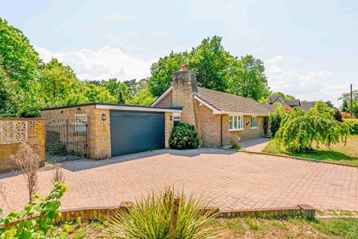 4 Bedroom Detached Bungalow To Rent In Oatlands Avenue, Weybridge, KT13