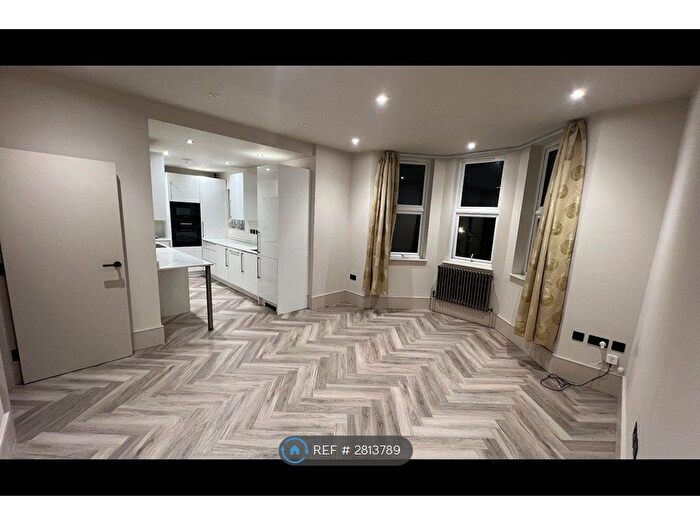 2 Bedroom Flat To Rent In Therapia Road, London, SE22