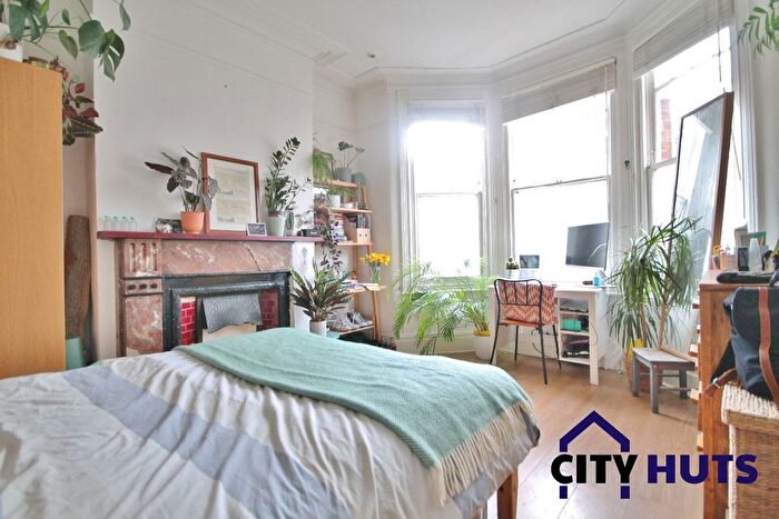 4 Bedroom Terraced House To Rent In Crowland Road, Seven Sisters, N15